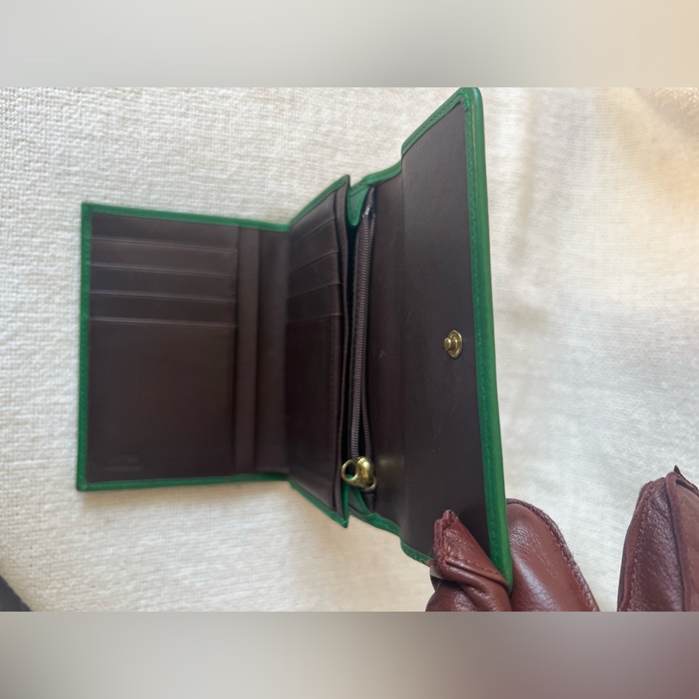 Coach trifold leather wallet EUC - Picture 10 of 11